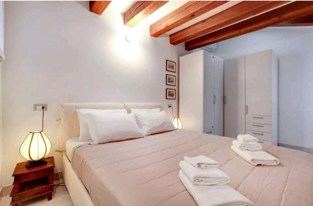 Pergola Apartment - Beautiful And Cozy Space On The Water Венеция Екстериор снимка